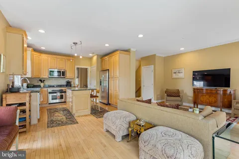 $689,000 | 1015 Riverview Lane, Conshohocken, PA 19428