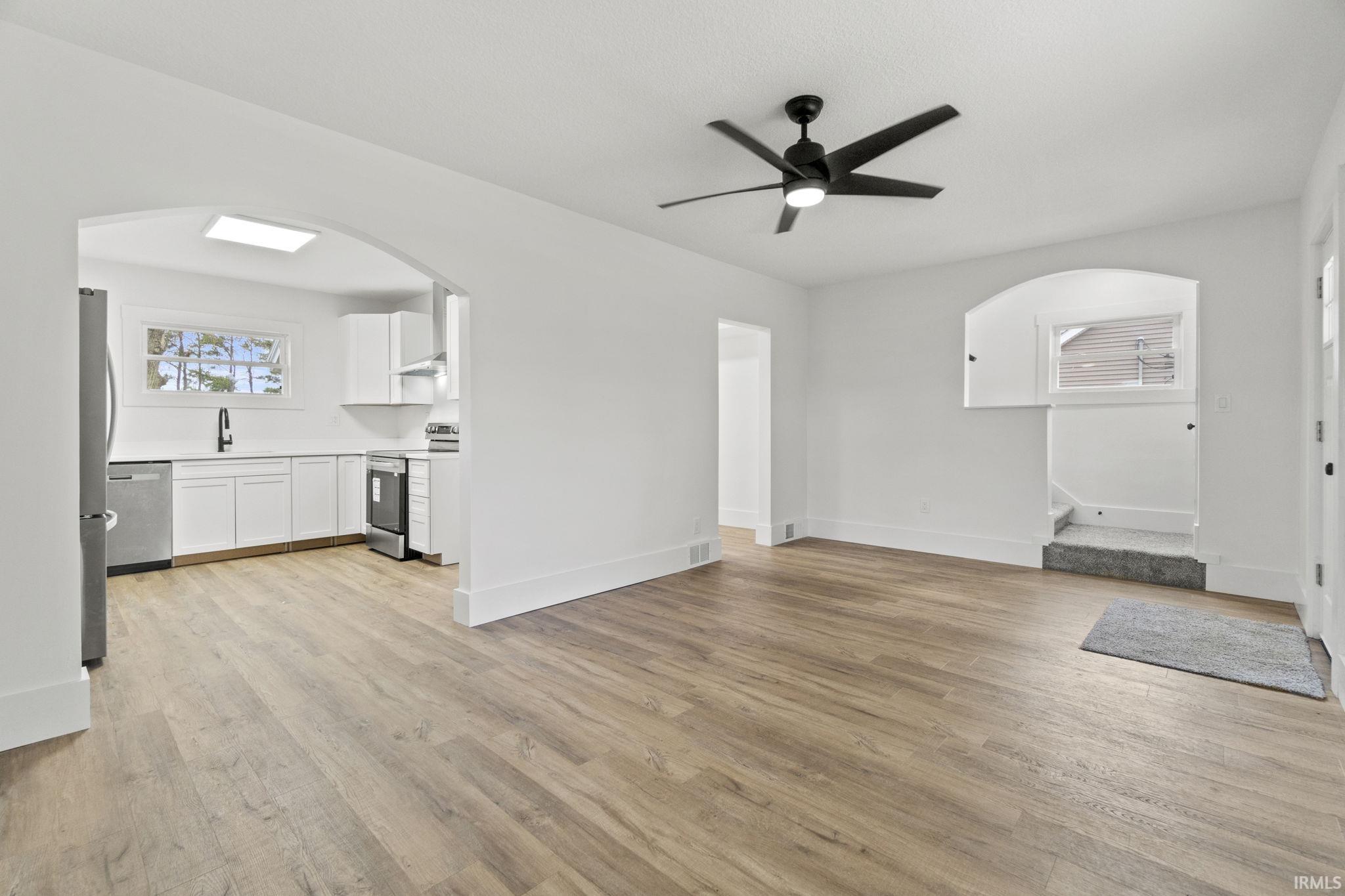2124 West Wallen Road Fort Wayne, IN 46818 - Photo 4 of 29