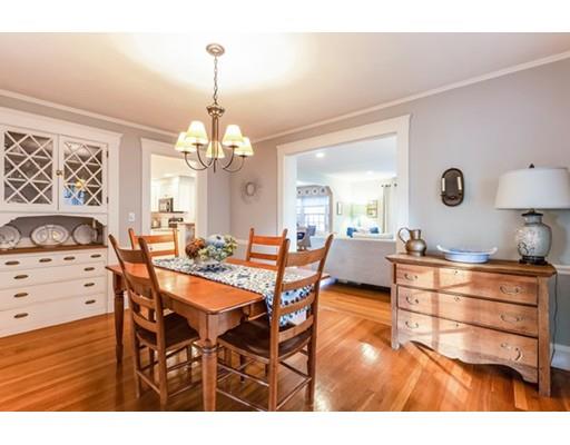 36 Pinewood Road Needham, MA 02492 - Photo 3 of 28