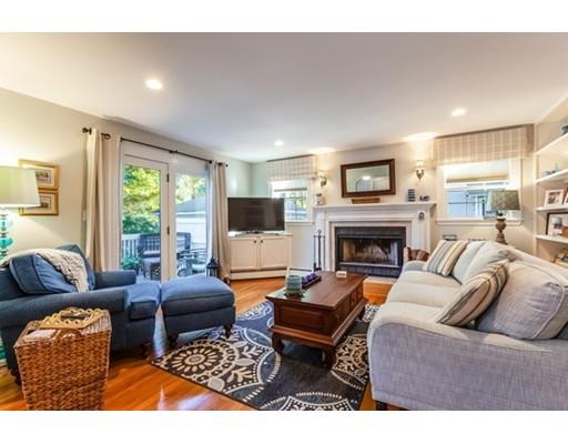 36 Pinewood Road Needham, MA 02492 - Photo 4 of 28