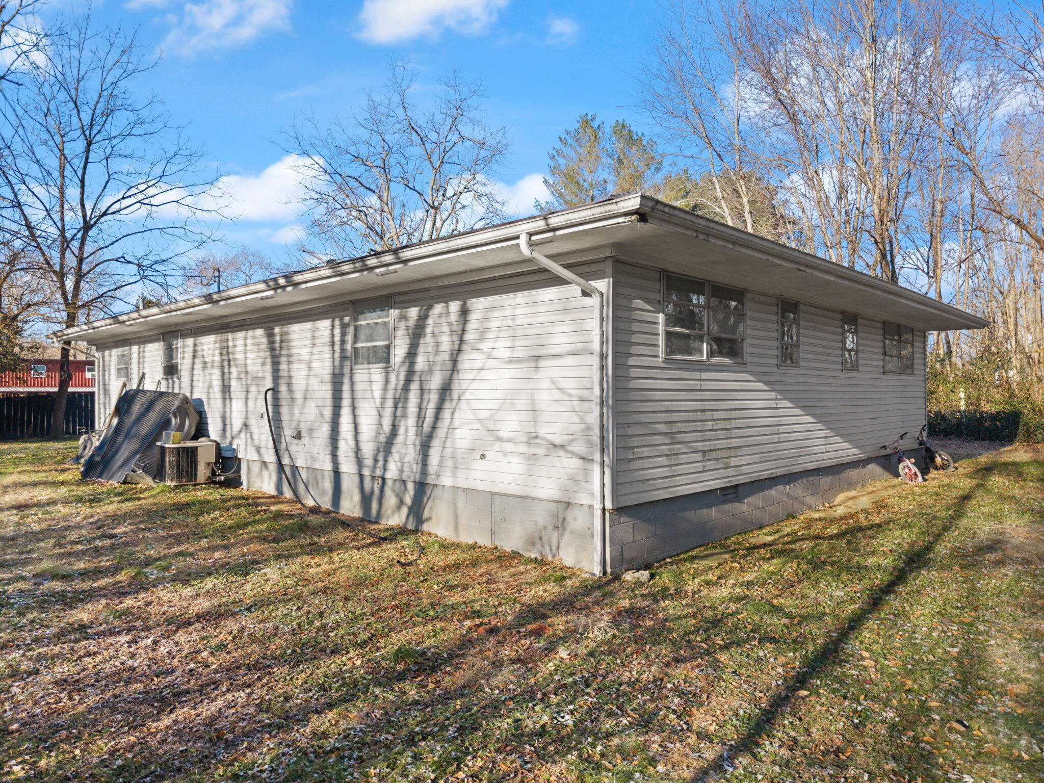 960 Court Road London, KY 40744 - Photo 27 of 33 35-web-or-mls-DJI_20251215093317_0012_D