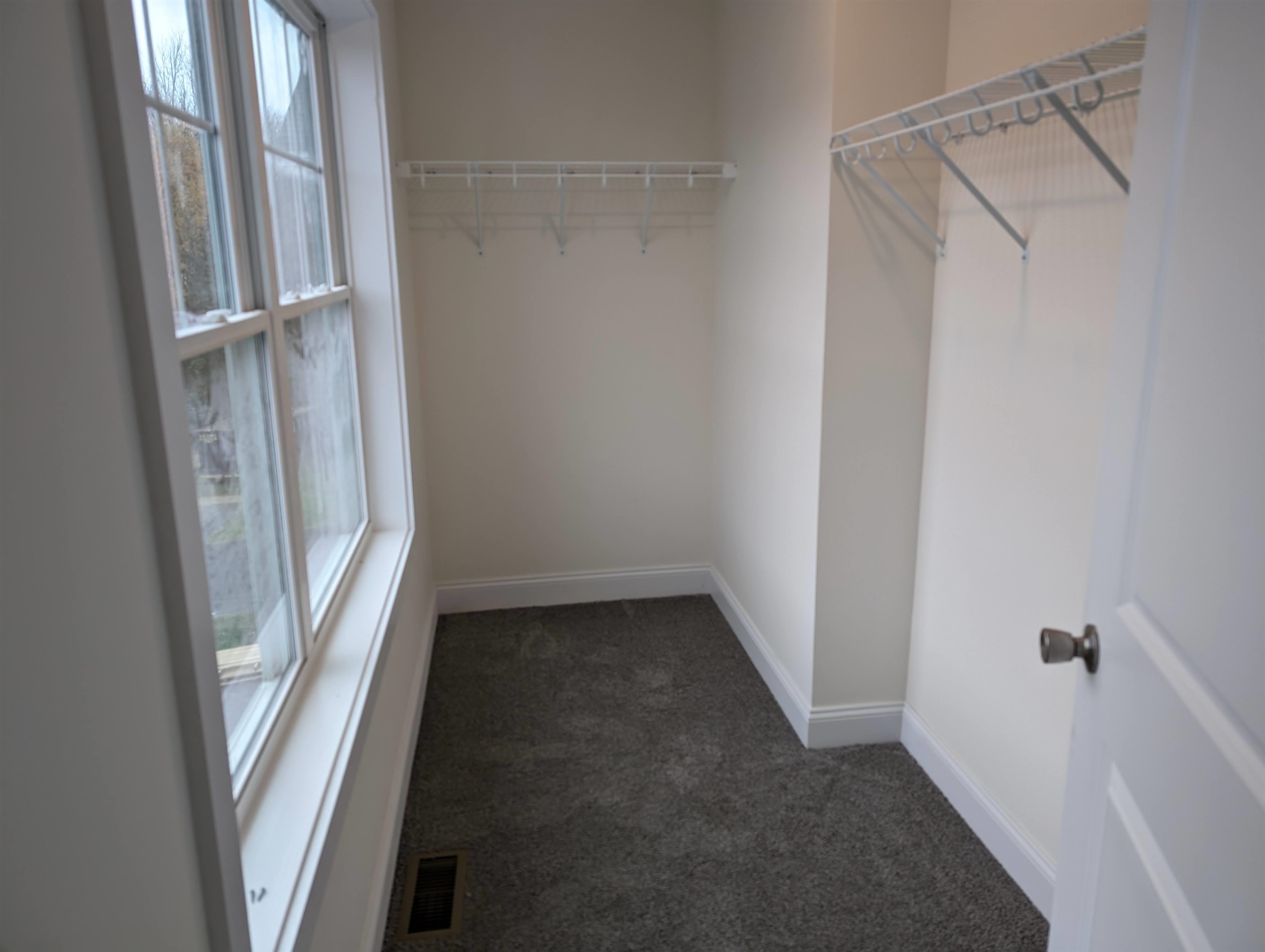 1 B Bovee Way, Unit 1B Epping, NH 03042 - Photo 3 of 21