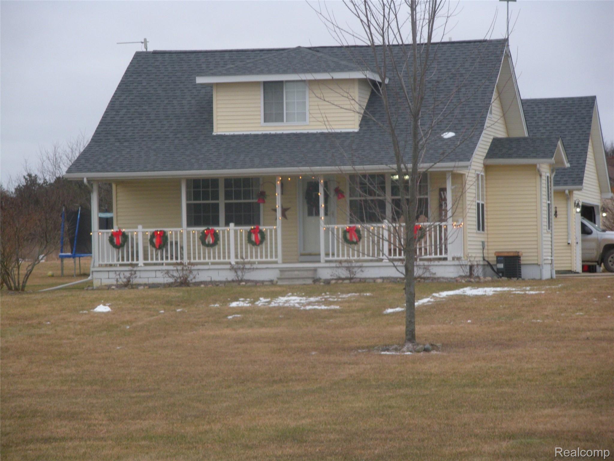 4523 Martus Road North Branch, MI 48461 - Photo 2 of 56 DSCN4833.JPG