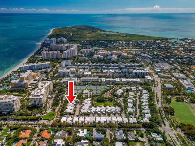 $4,290,000 | 6 Coconut Lane, Key Biscayne, FL 33149