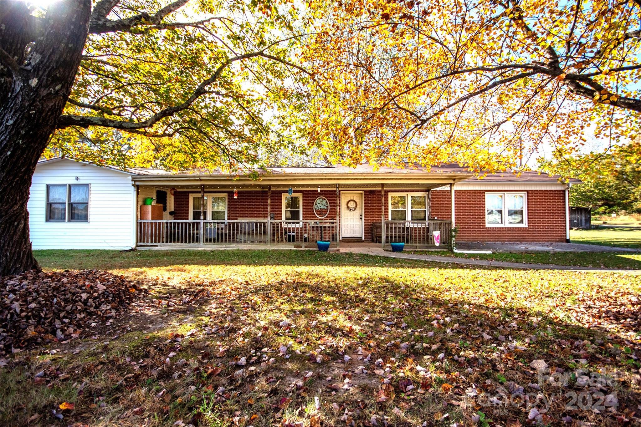 449 Grassy Knob Road Union Grove, NC 28689 - Photo 2 of 22 Gallery Image 2