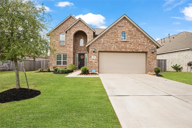 $379,500 | 3708 Castle Rock Drive, Rosenberg, TX 77469