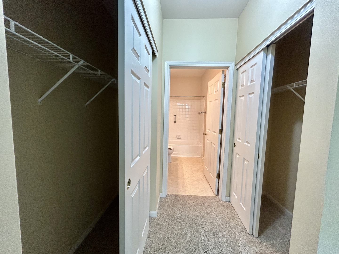 3165 Falling Waters Lane, Unit 3165 Lindenhurst, IL 60046 - Photo 14 of 17