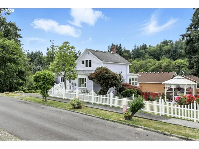 $388,000 | 318 West 1st Street, Rainier, OR 97048