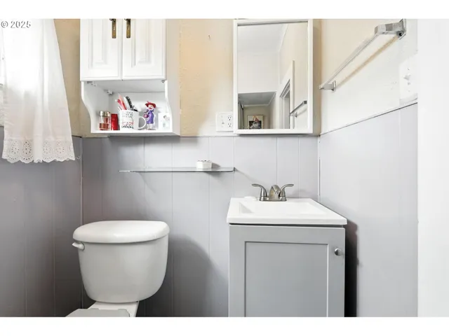 $388,000 | 318 West 1st Street, Rainier, OR 97048