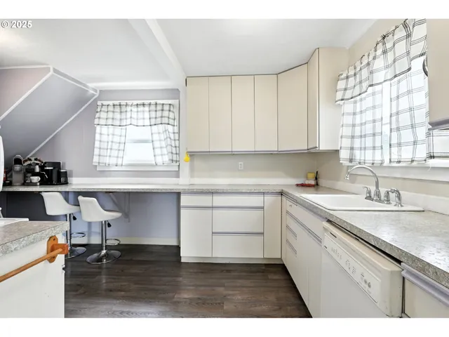 $388,000 | 318 West 1st Street, Rainier, OR 97048