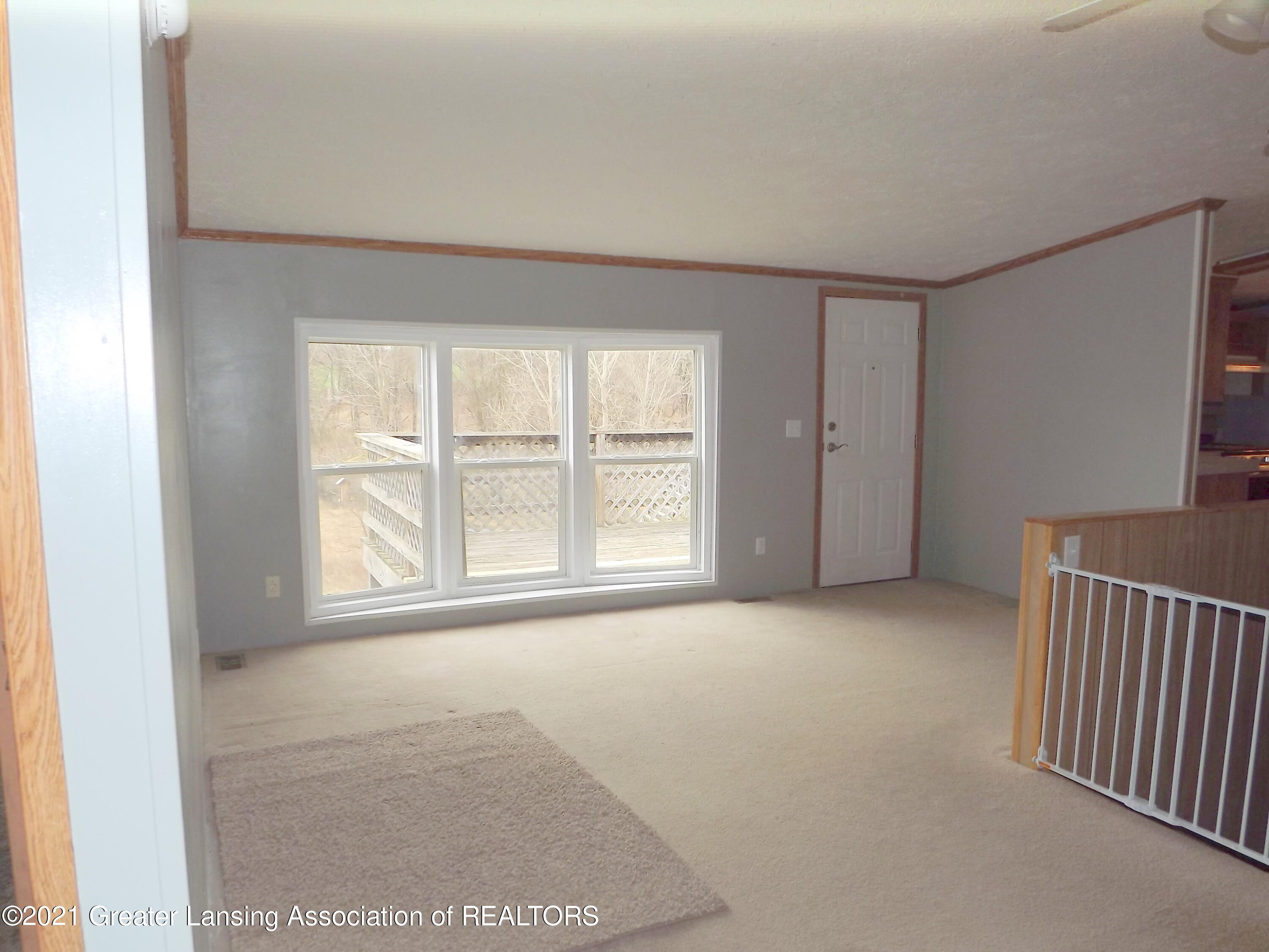 5197 Curtis Road Nashville, MI 49073 - Photo 8 of 26 8 Living Room