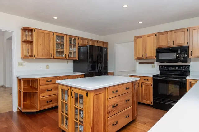 $925,000 | 176 Whiley Road, Groton, MA 01450