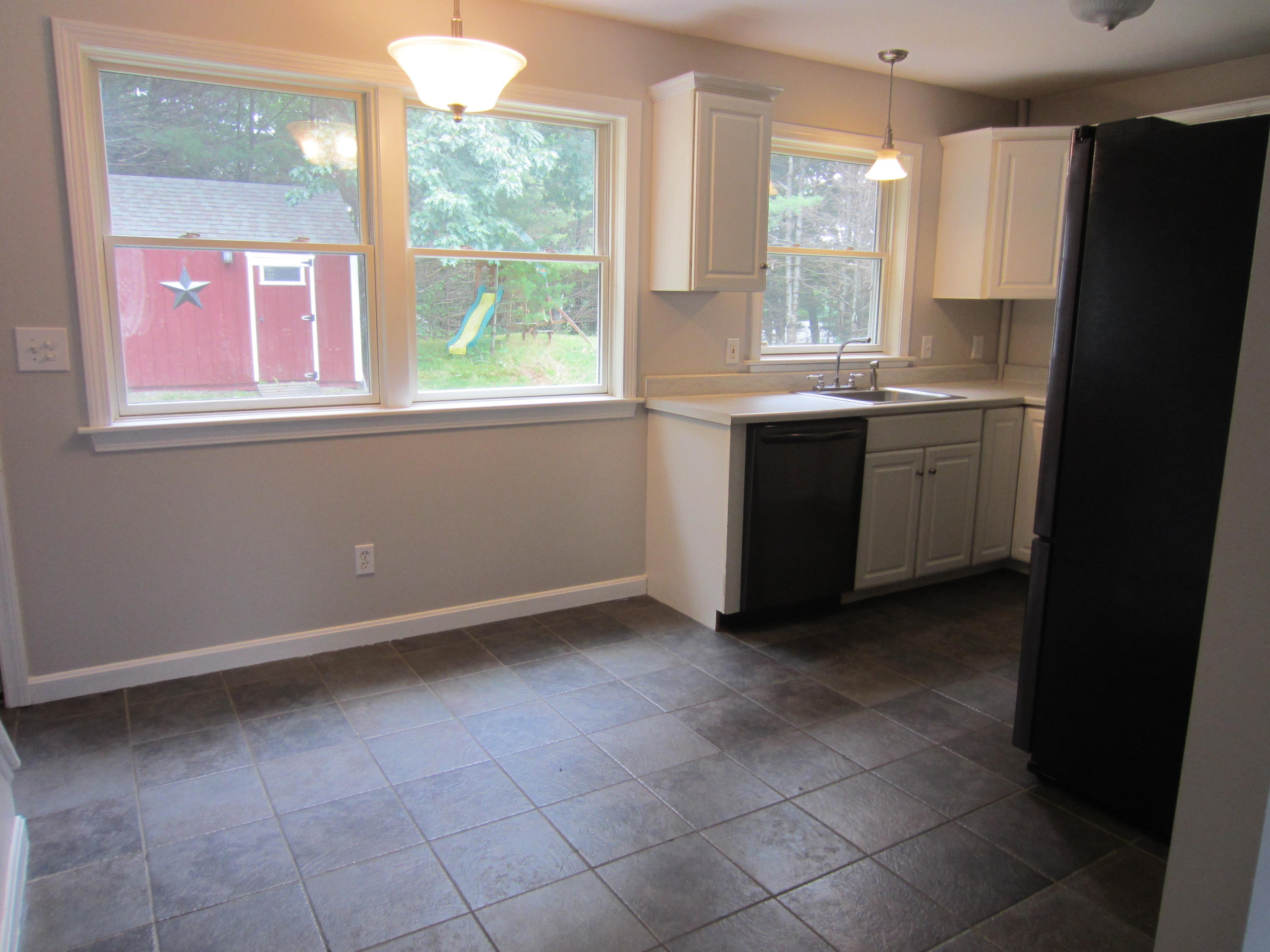123 Middlesex Road Topsham, ME 04086 - Photo 8 of 17 IMG_4895