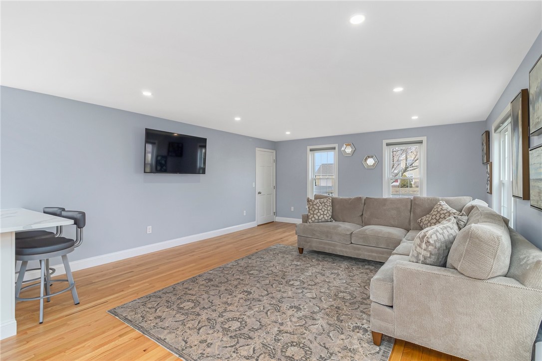 53 River Run Middletown, RI 02842 - Photo 15 of 33