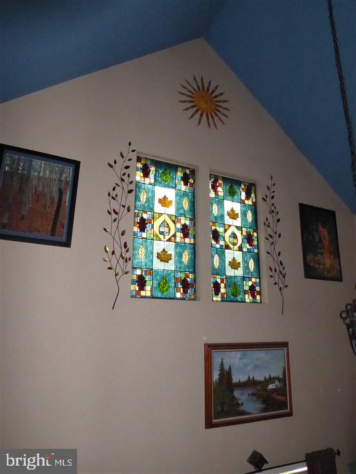 595 South Middlesex Road Carlisle, PA 17015 - Photo 8 of 25 Gallery Image 8