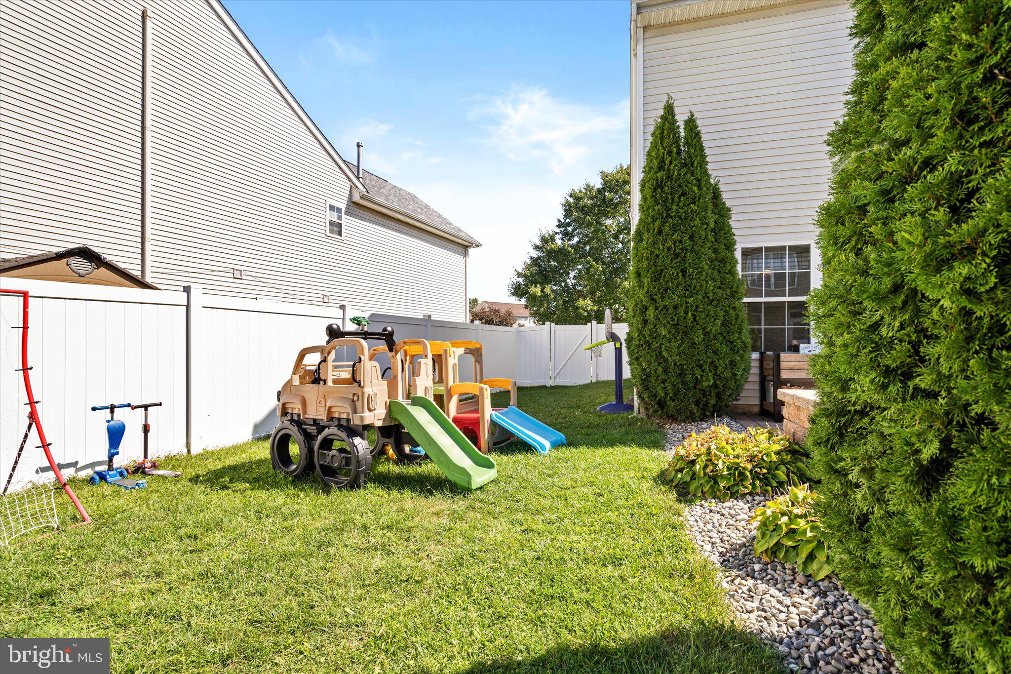 9 Juniper Drive Columbus, NJ 08022 - Photo 27 of 31