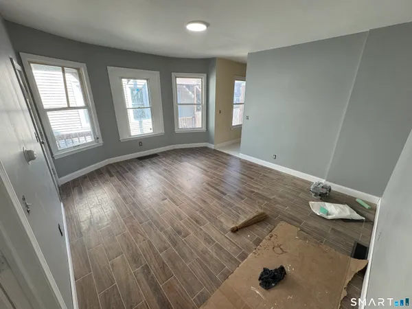 $2,300 | 107 Fremont Street, Unit 1A, Bridgeport, CT 06605
