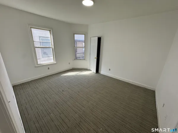$2,300 | 107 Fremont Street, Unit 1A, Bridgeport, CT 06605