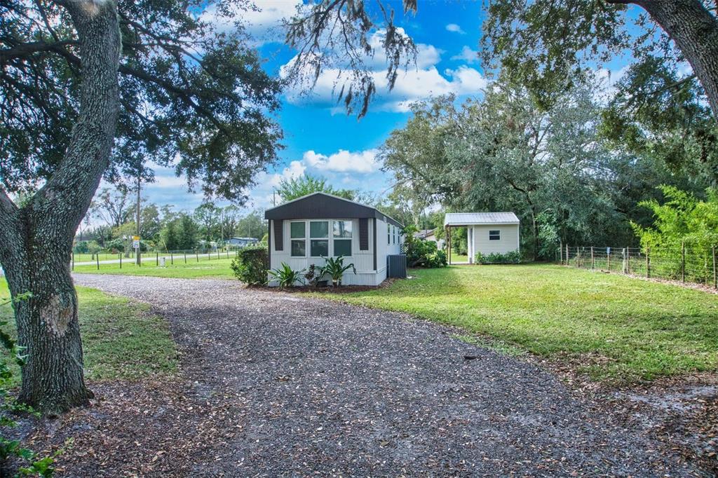 2307 Fritzke Road Dover, FL 33527 - Photo 3 of 37