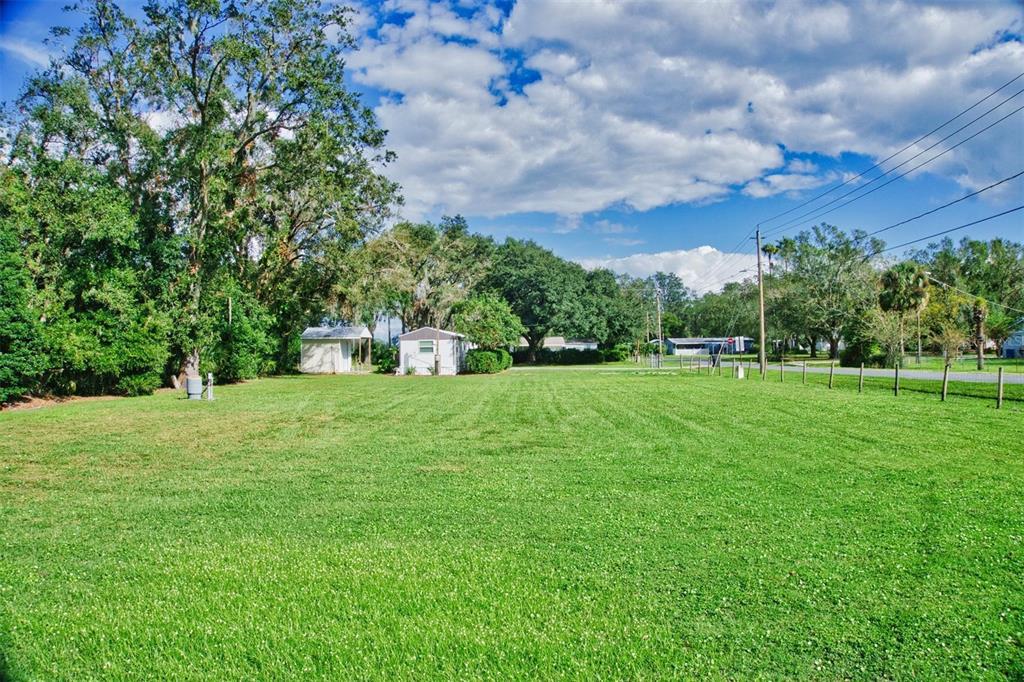 2307 Fritzke Road Dover, FL 33527 - Photo 9 of 37