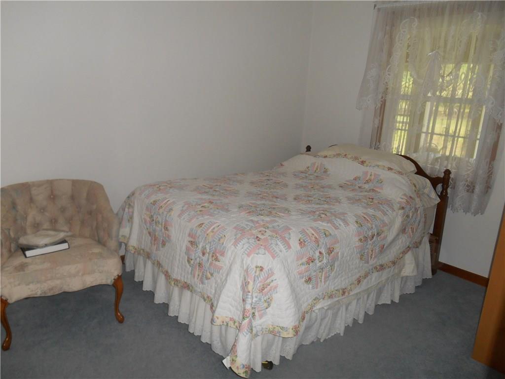 435 Chestnut Street Springdale, PA 15144 - Photo 8 of 12 Bedroom