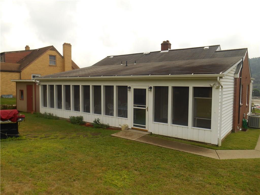 435 Chestnut Street Springdale, PA 15144 - Photo 9 of 12 Rear House