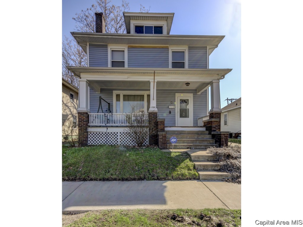 220 East Scarritt Street Springfield, IL 62704 - Photo 1 of 36 Gallery Image 1