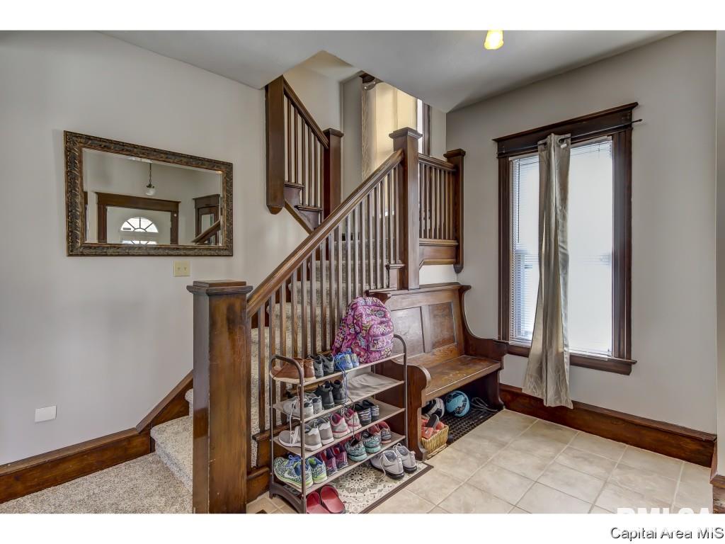 220 East Scarritt Street Springfield, IL 62704 - Photo 7 of 36 Gallery Image 7