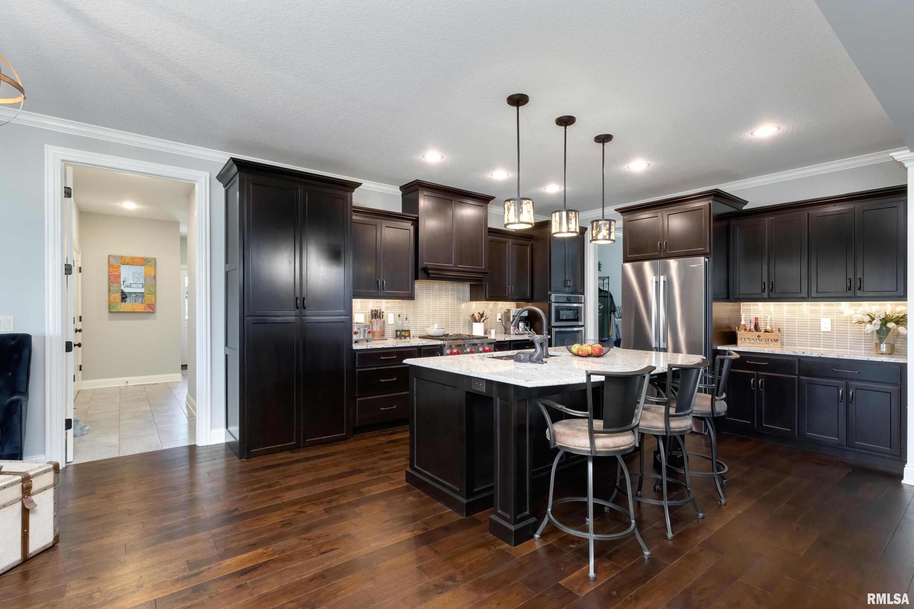 6347 Cardinal Road Bettendorf, IA 52722 - Photo 11 of 51 Gallery Image 11