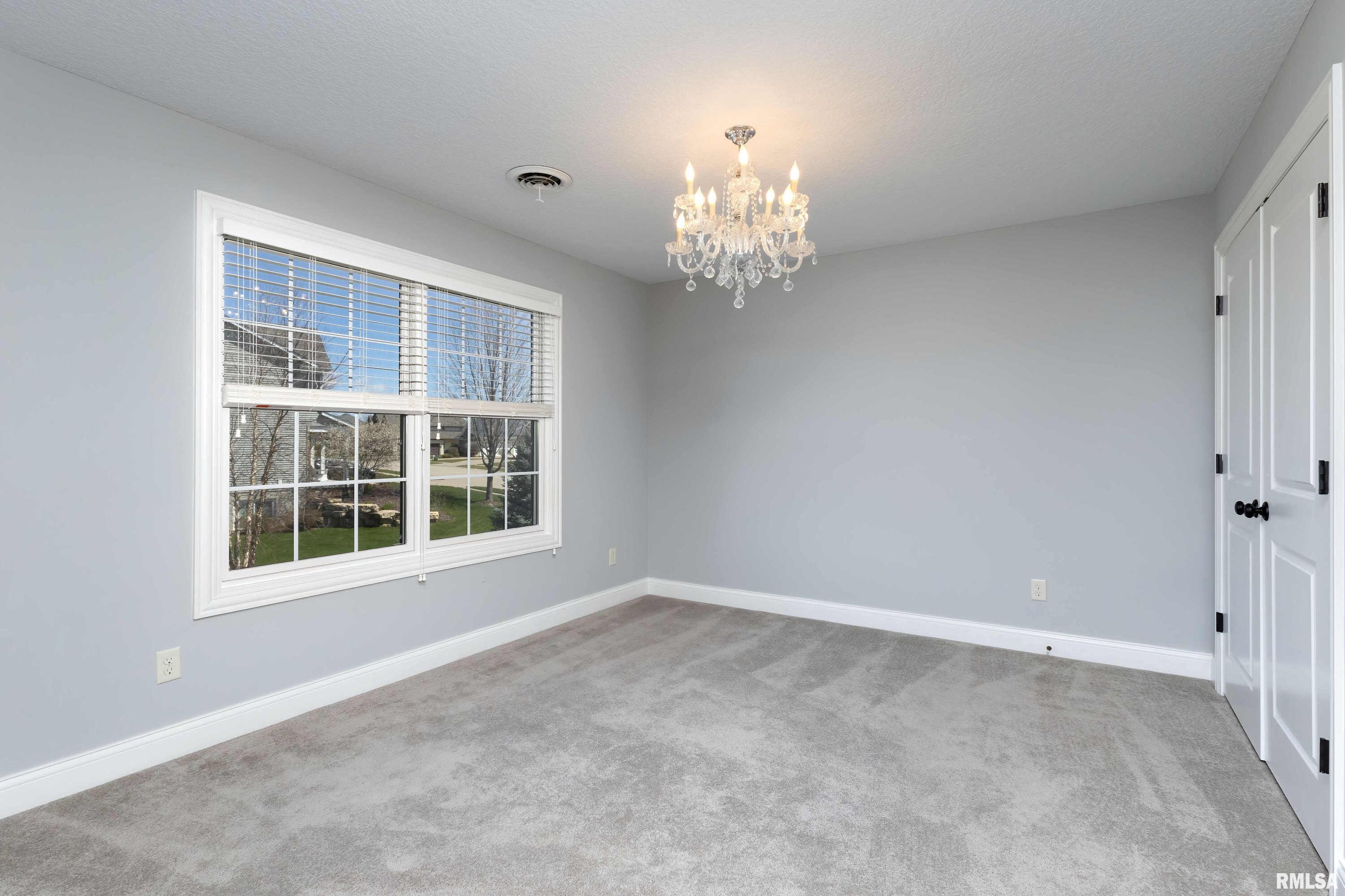 6347 Cardinal Road Bettendorf, IA 52722 - Photo 27 of 51 Gallery Image 27