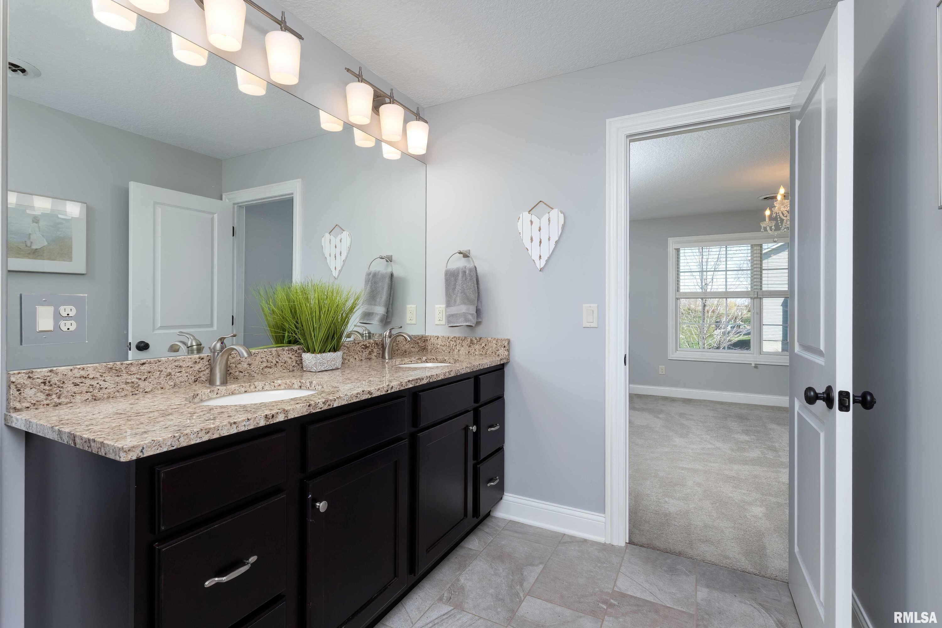 6347 Cardinal Road Bettendorf, IA 52722 - Photo 29 of 51 Gallery Image 29