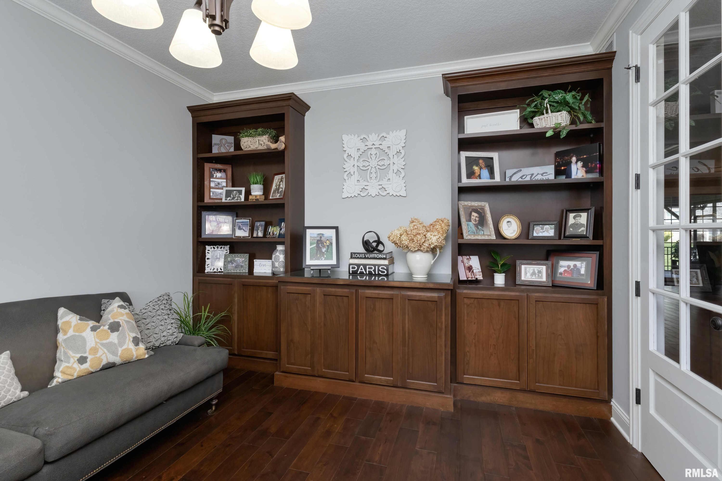 6347 Cardinal Road Bettendorf, IA 52722 - Photo 5 of 51 Gallery Image 5