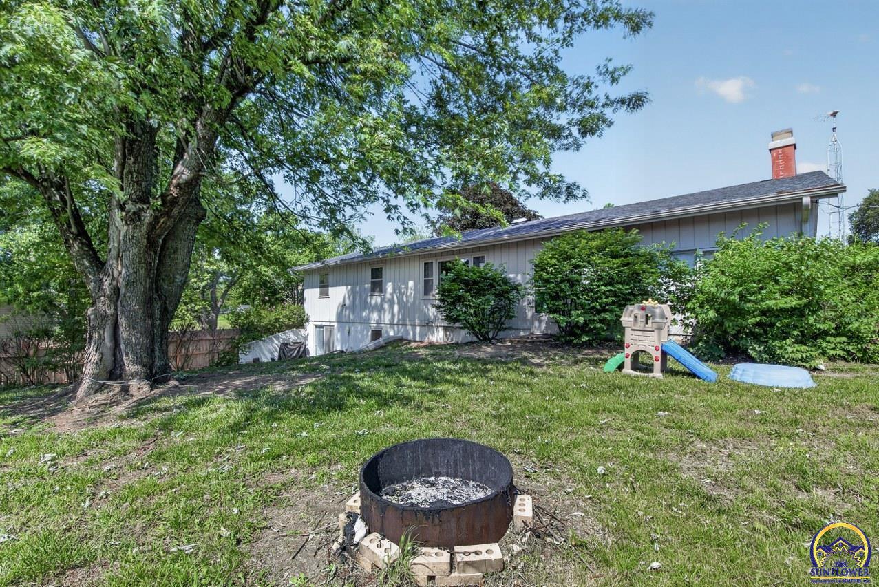 4830 Northwest Pottawatomie Road Topeka, KS 66618 - Photo 6 of 38