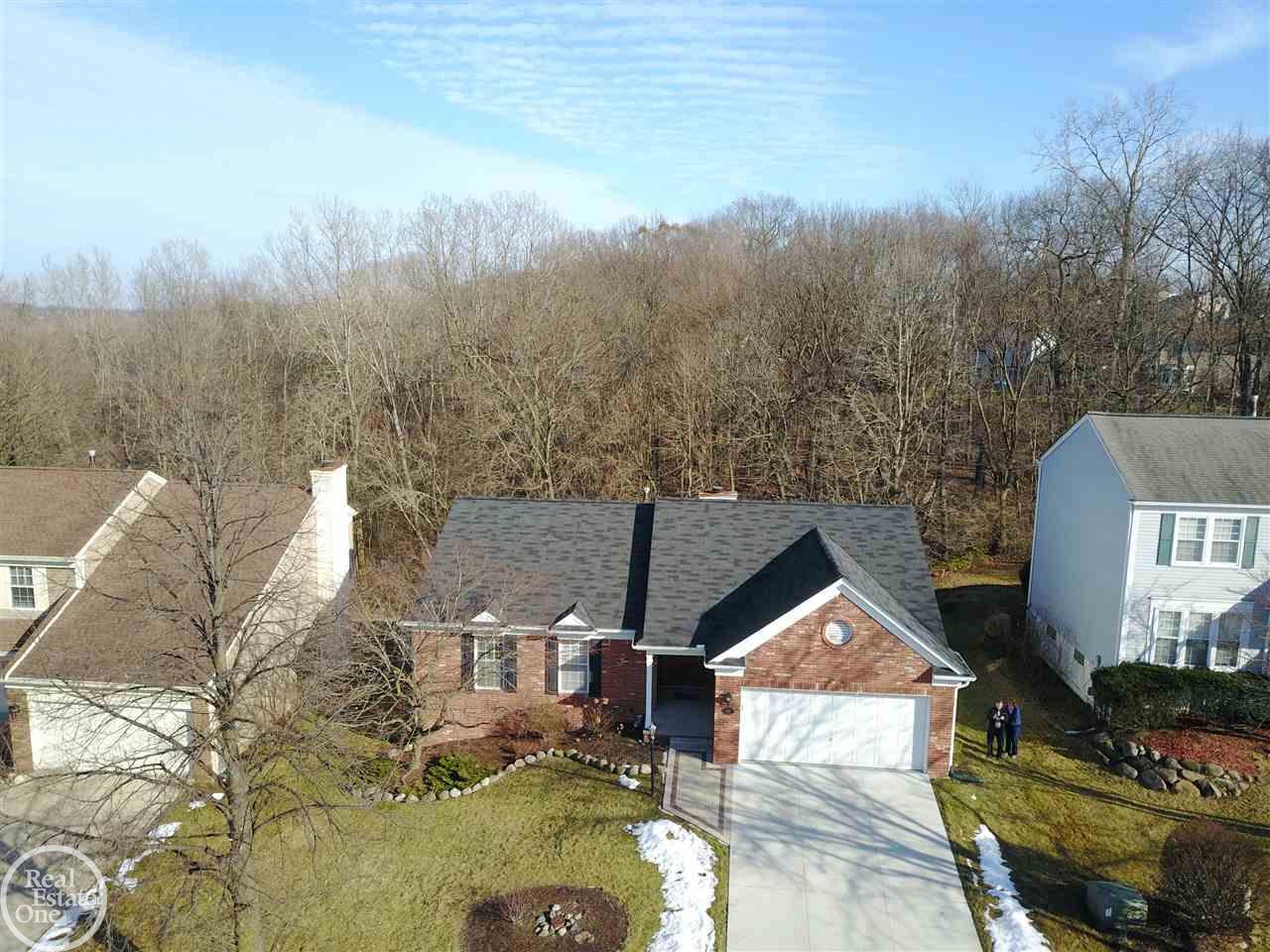 479 Bolinger Street Rochester Hills, MI 48307 - Photo 2 of 37
