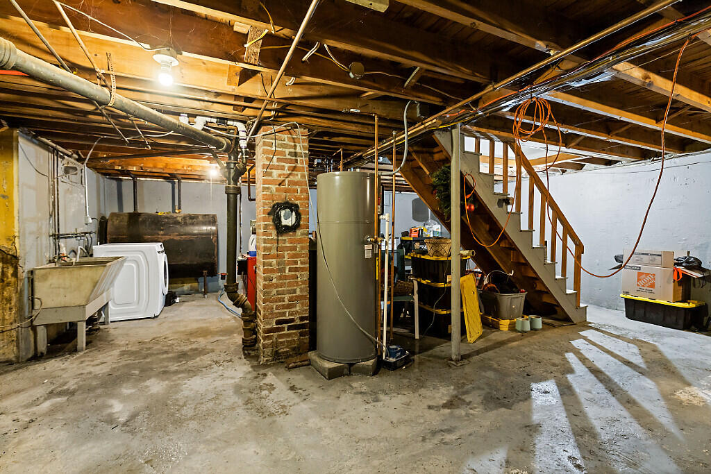 29 Sterling Street Waterville, ME 04901 - Photo 38 of 39 38_BP5A8639_DxO_mls
