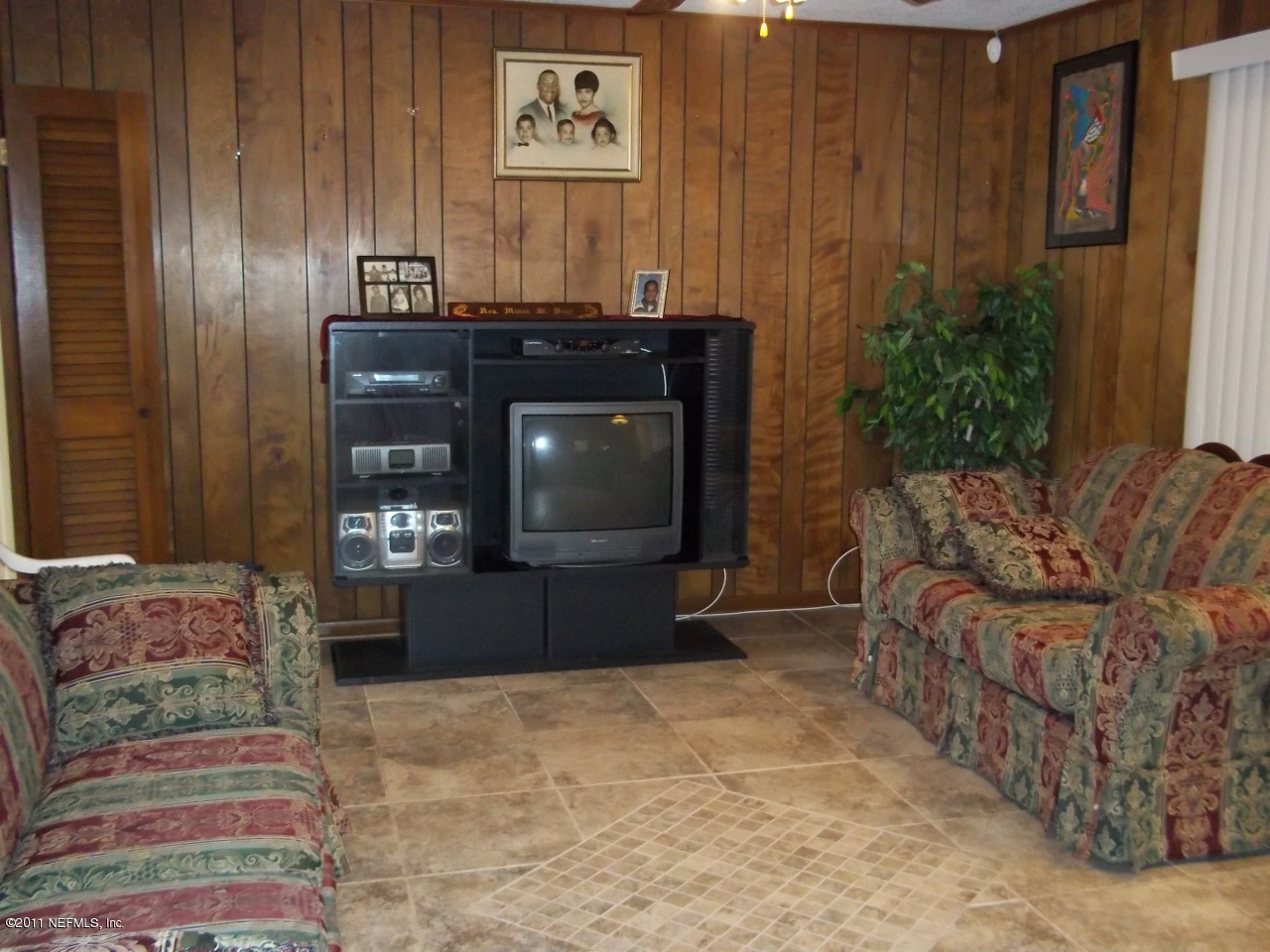 8806 Brierwood Road Jacksonville, FL 32257 - Photo 11 of 20 Family Room