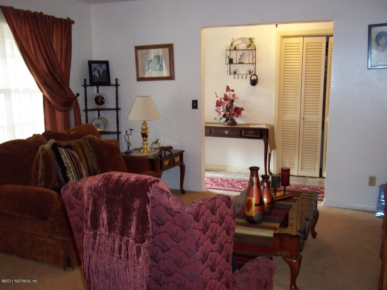 8806 Brierwood Road Jacksonville, FL 32257 - Photo 5 of 20 Living Room