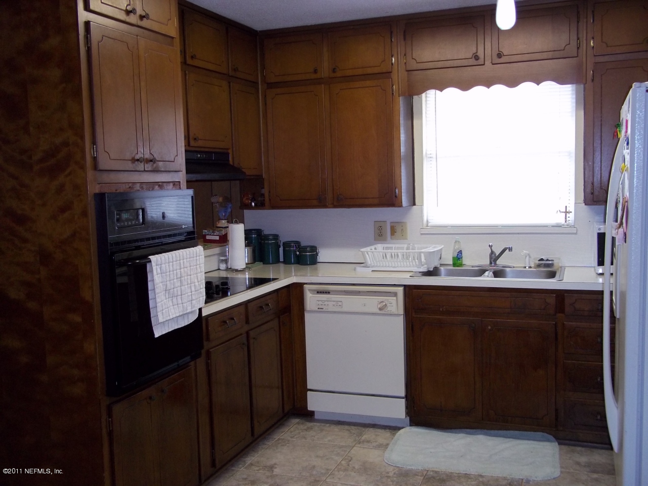 8806 Brierwood Road Jacksonville, FL 32257 - Photo 8 of 20 Kitchen