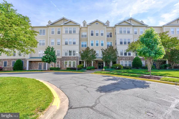 $424,900 | 311 High Gables Drive, Unit 206, Gaithersburg, MD 20878