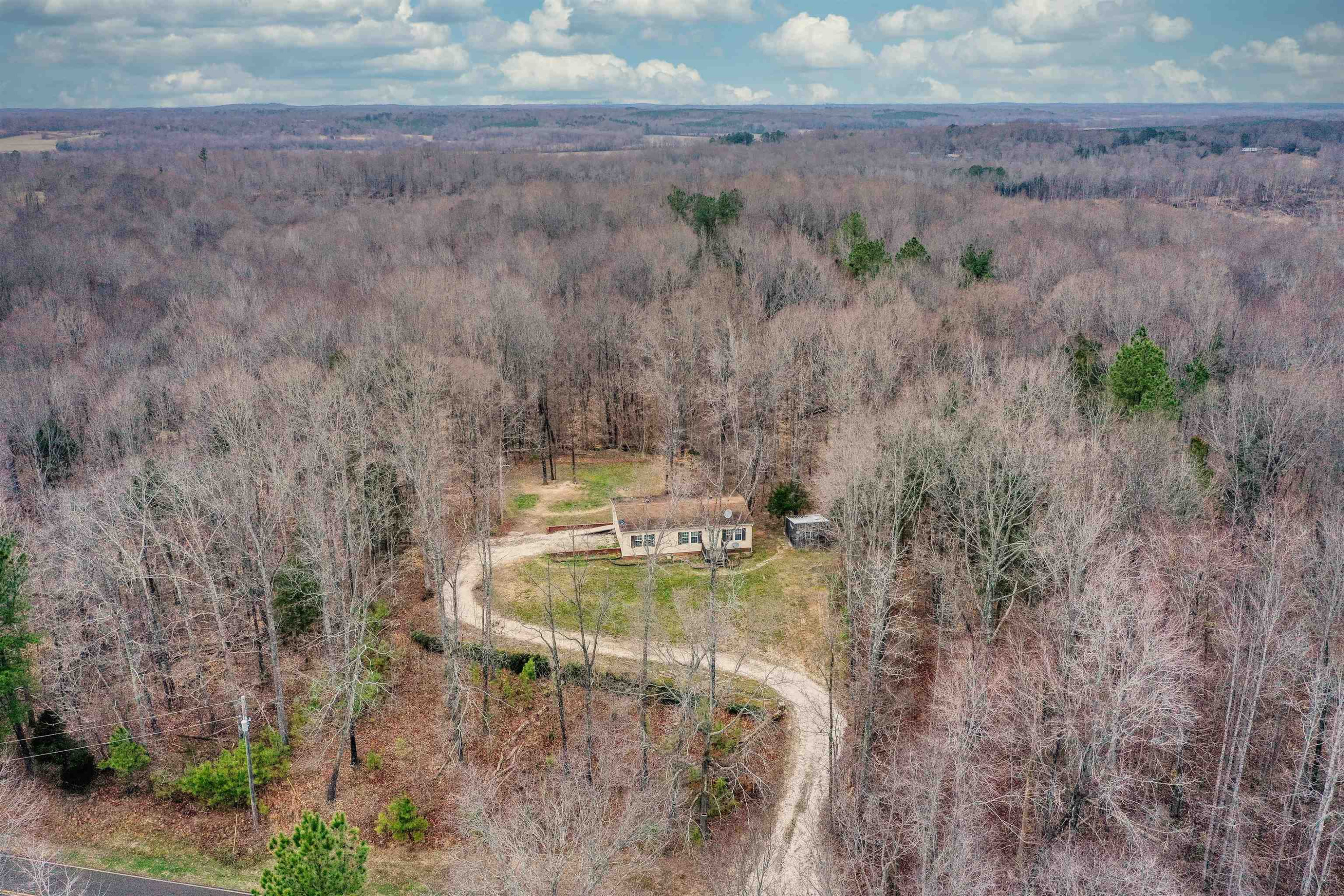 1260 Hilliard Road Huntingdon, TN 38344 - Photo 8 of 21 Photo 9