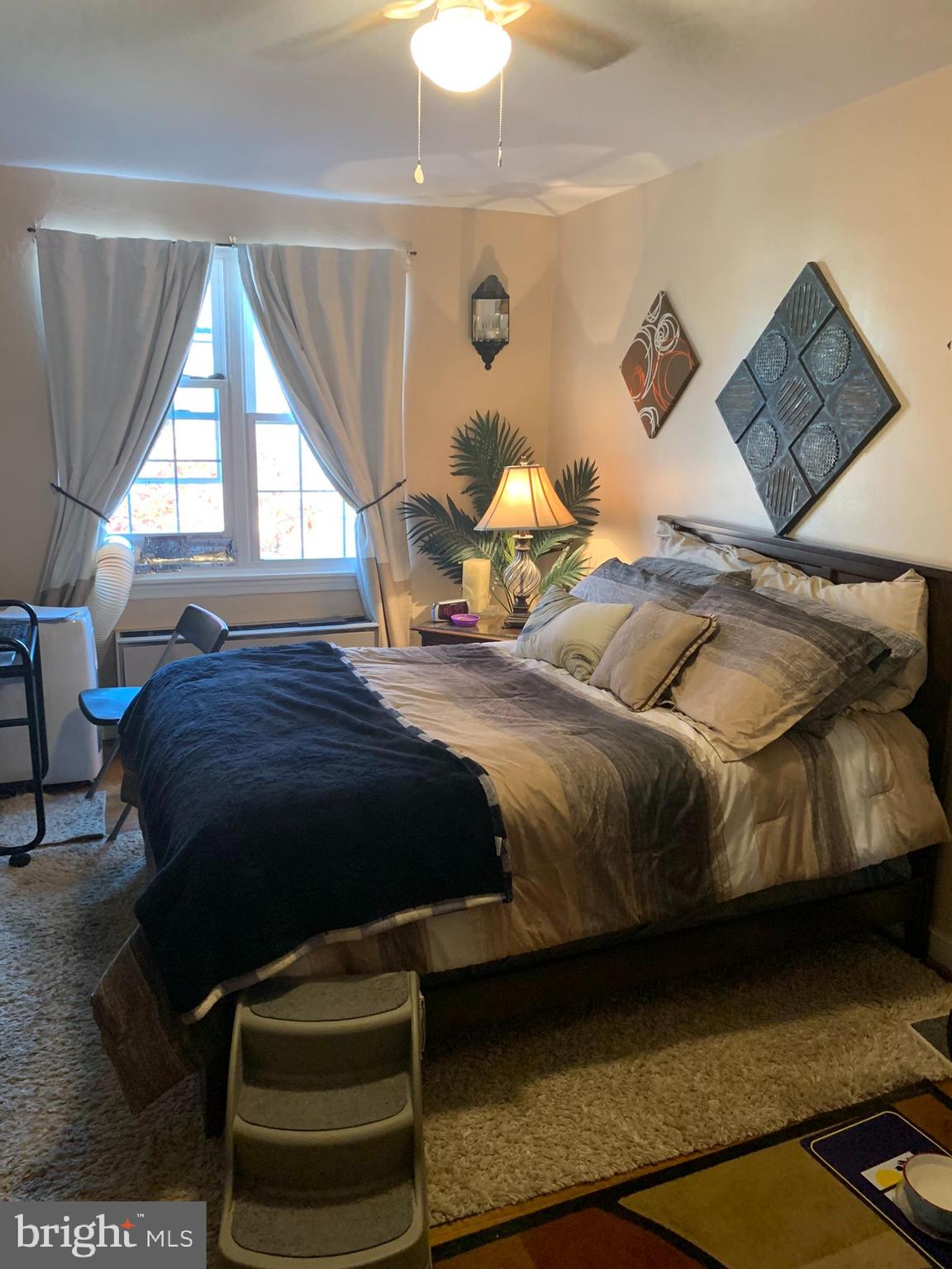109 East Glebe Road, Unit B Alexandria, VA 22305 - Photo 10 of 13 Bedroom