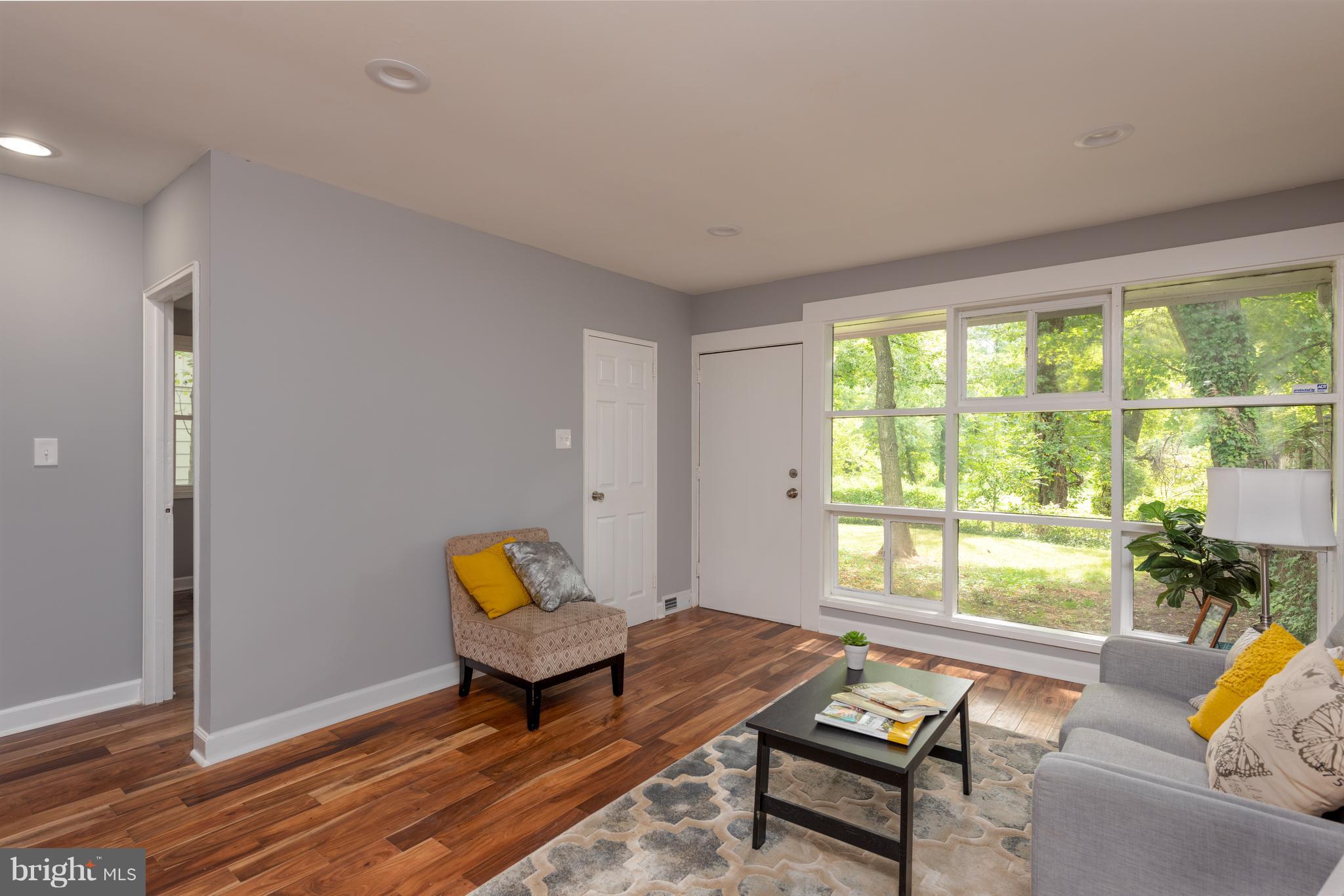 7607 Greenleaf Road Landover, MD 20785 - Photo 4 of 13 Living Room