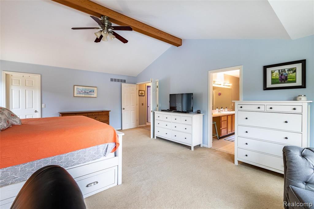 1202 Lakeview Drive Rochester Hills, MI 48306 - Photo 27 of 34