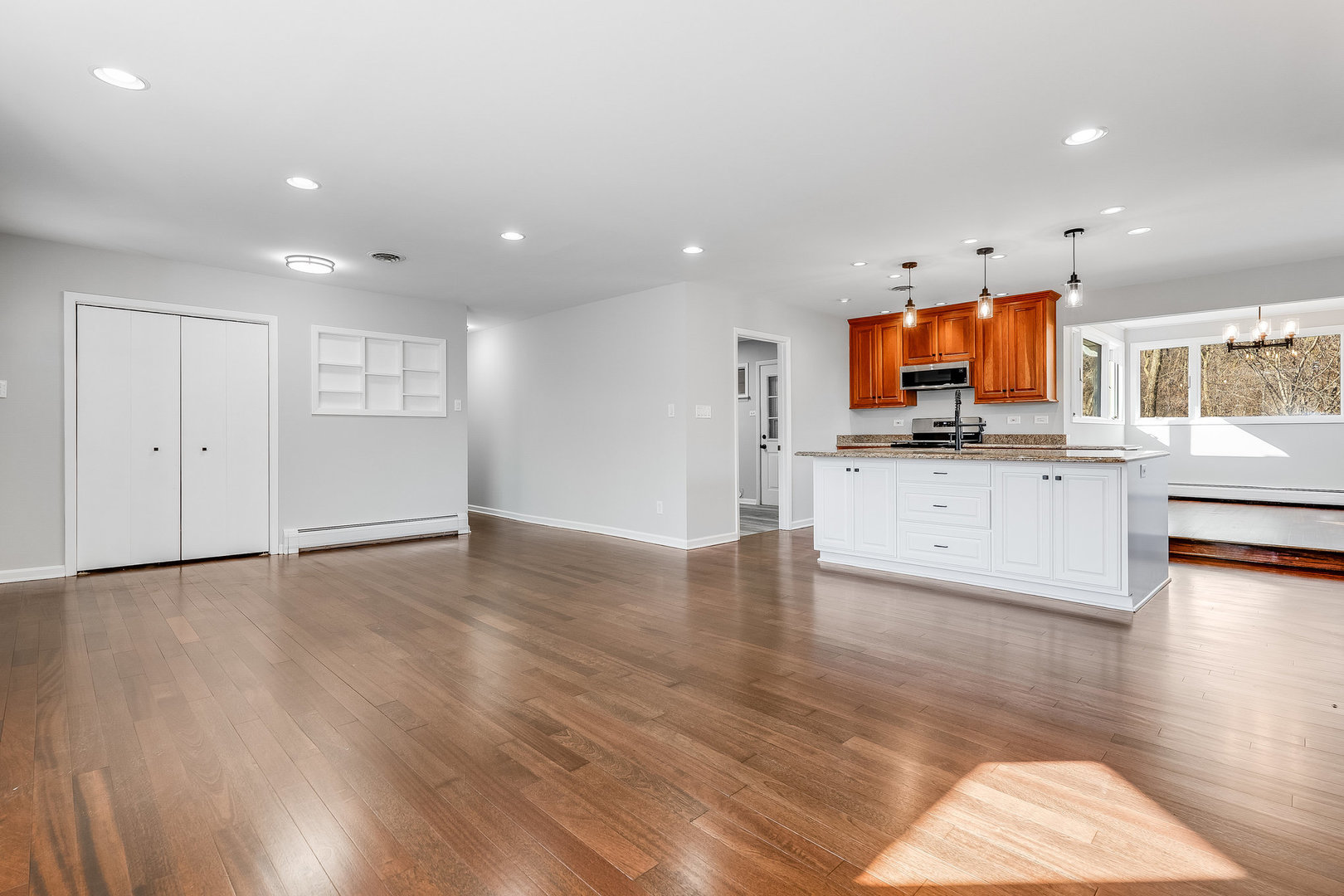 24606 Kings Road Crete, IL 60417 - Photo 13 of 26 Gallery Image 13