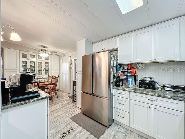 1359 Windsor Street Tavares, FL 32778 - Photo 5 of 54