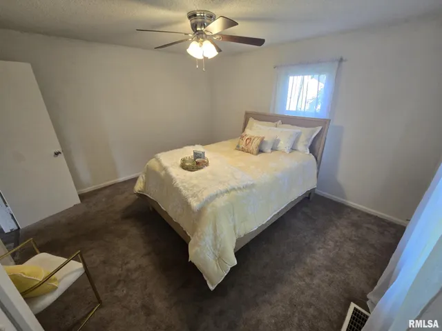 $116,900 | 2805 College Street, Mount Vernon, IL 62864