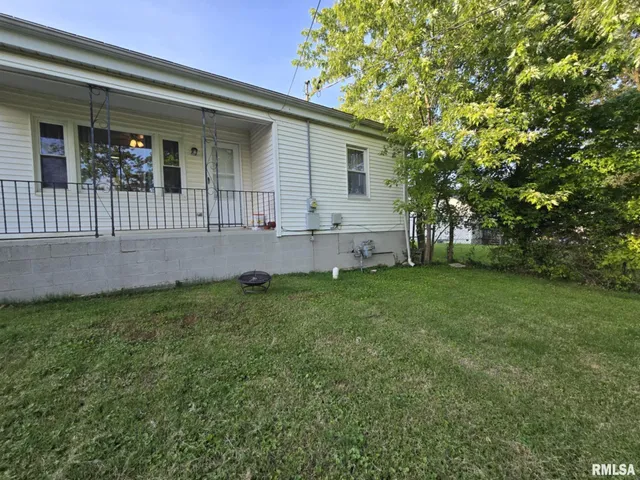 $116,900 | 2805 College Street, Mount Vernon, IL 62864