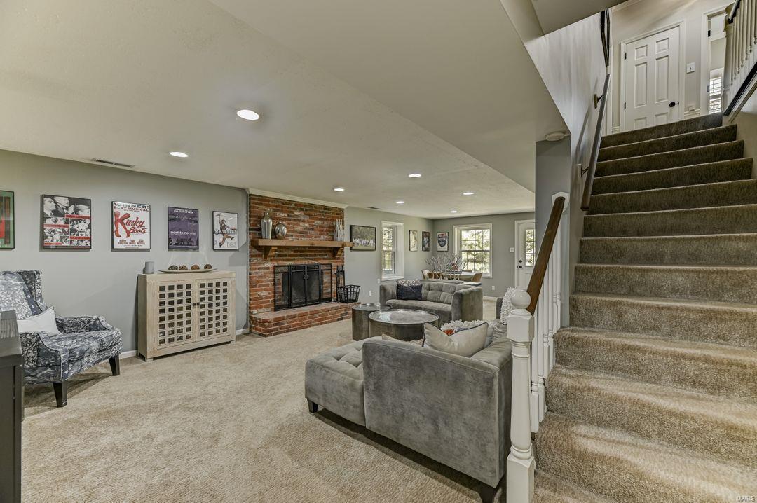12609 Conway Road Creve Coeur, MO 63141 - Photo 18 of 25 Gallery Image 18