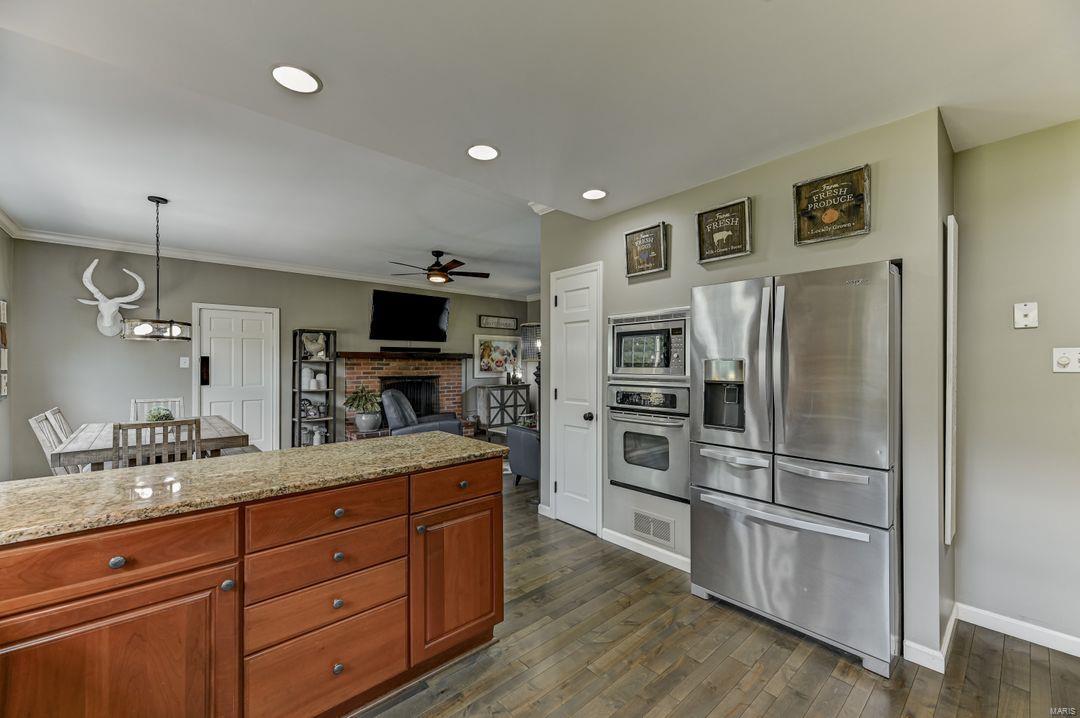 12609 Conway Road Creve Coeur, MO 63141 - Photo 8 of 25 Gallery Image 8