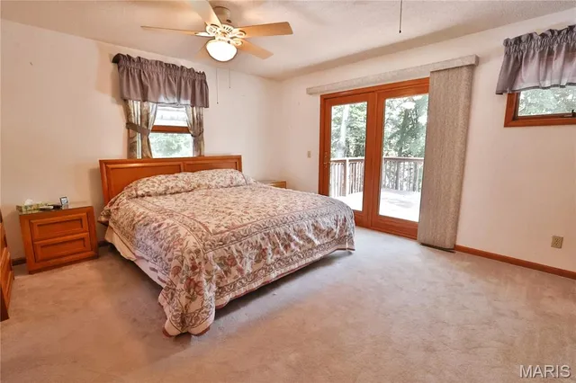 $500,000 | 76 Furness Lane, Hillsboro, IL 62049